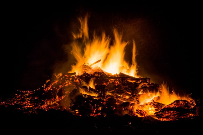 10 Campfire Songs Your Kids Should Know